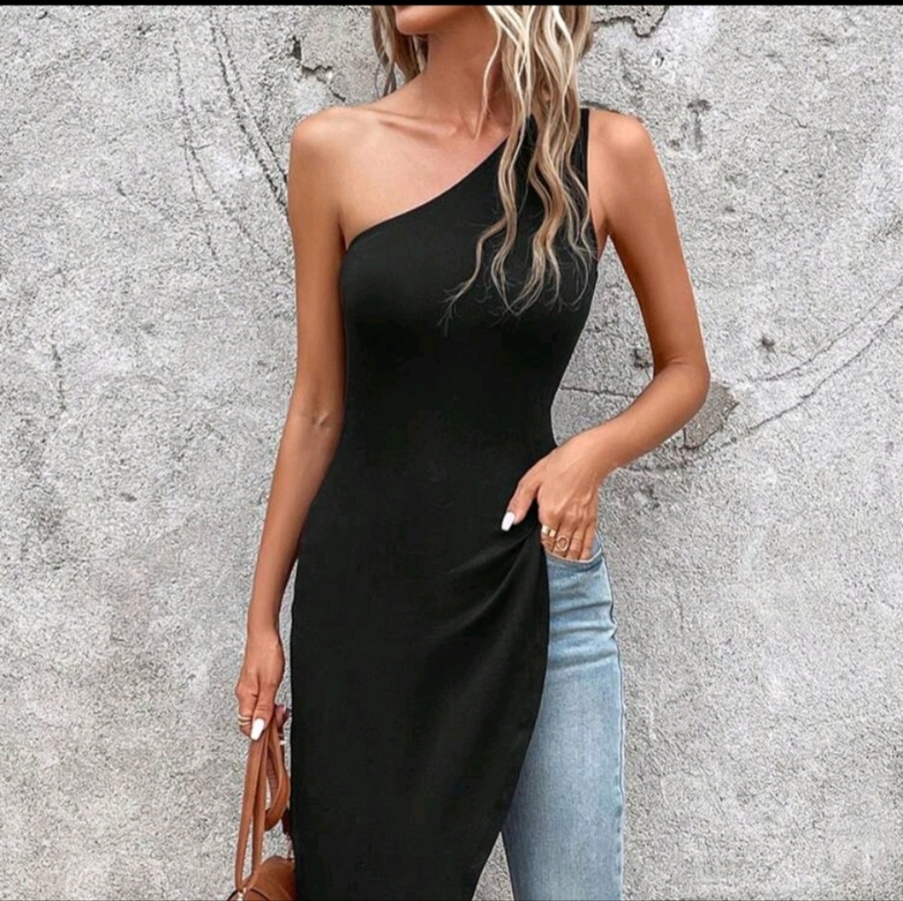 Shein Lune Asymmetrical Hem One Shoulder SplitThigh Top.